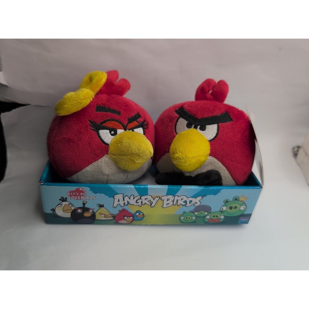 angry birds lets be love birds RARE NWT NRFB commonwealth 2011 plush set